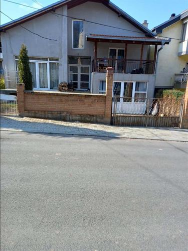 Shtëpi në Sofali
