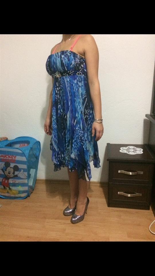 Fustana