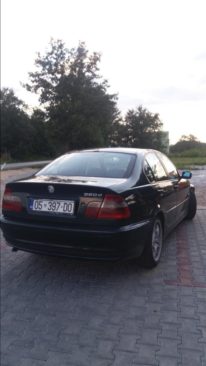 BMW-320-