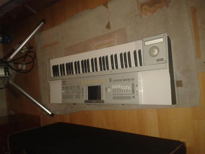 Korg m3