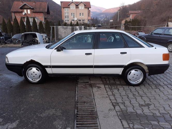 Audi 80