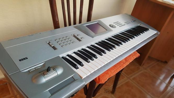 KORG TRINITY PLUS