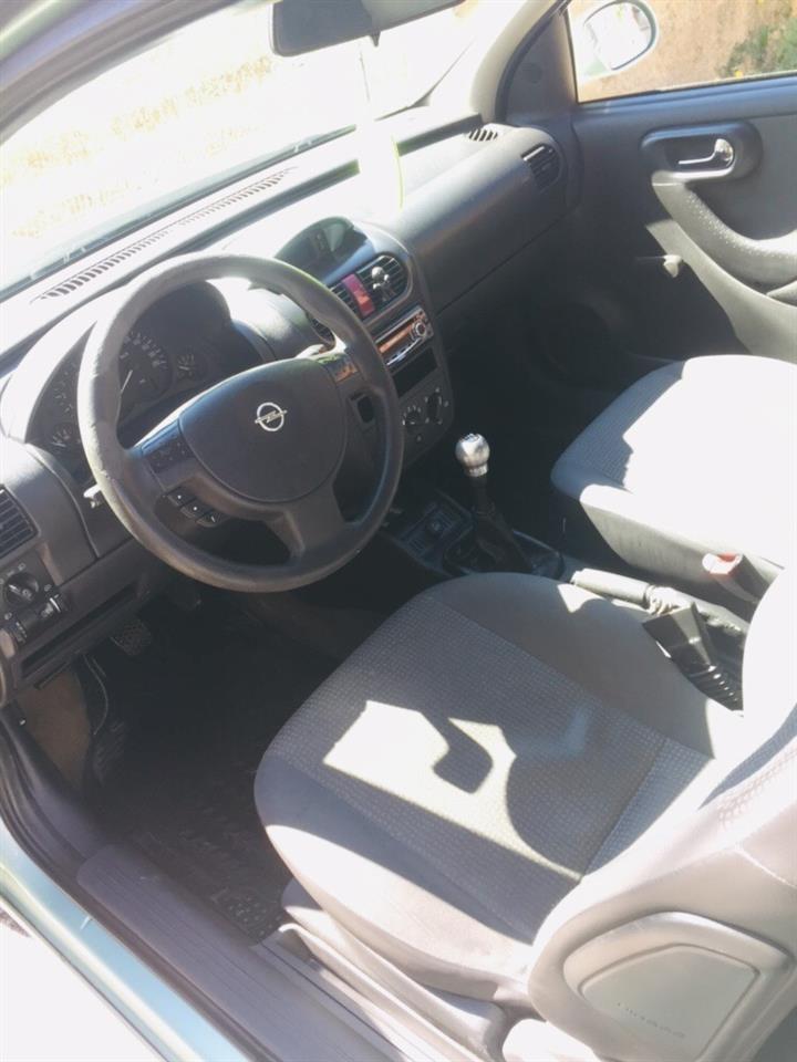 Shes-Opel-Corsa-C--