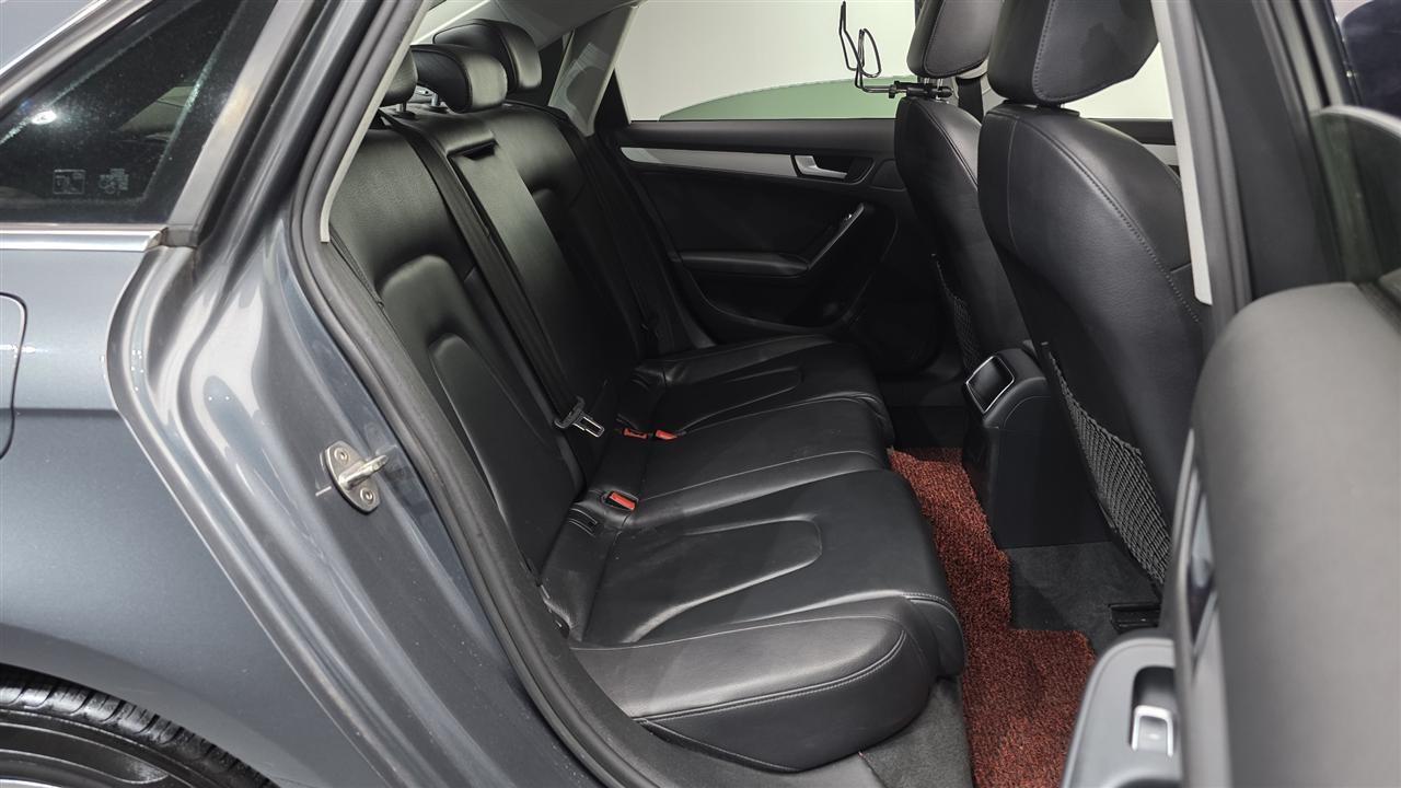 AUDI-A4-30-TDI-FULL-OPTION