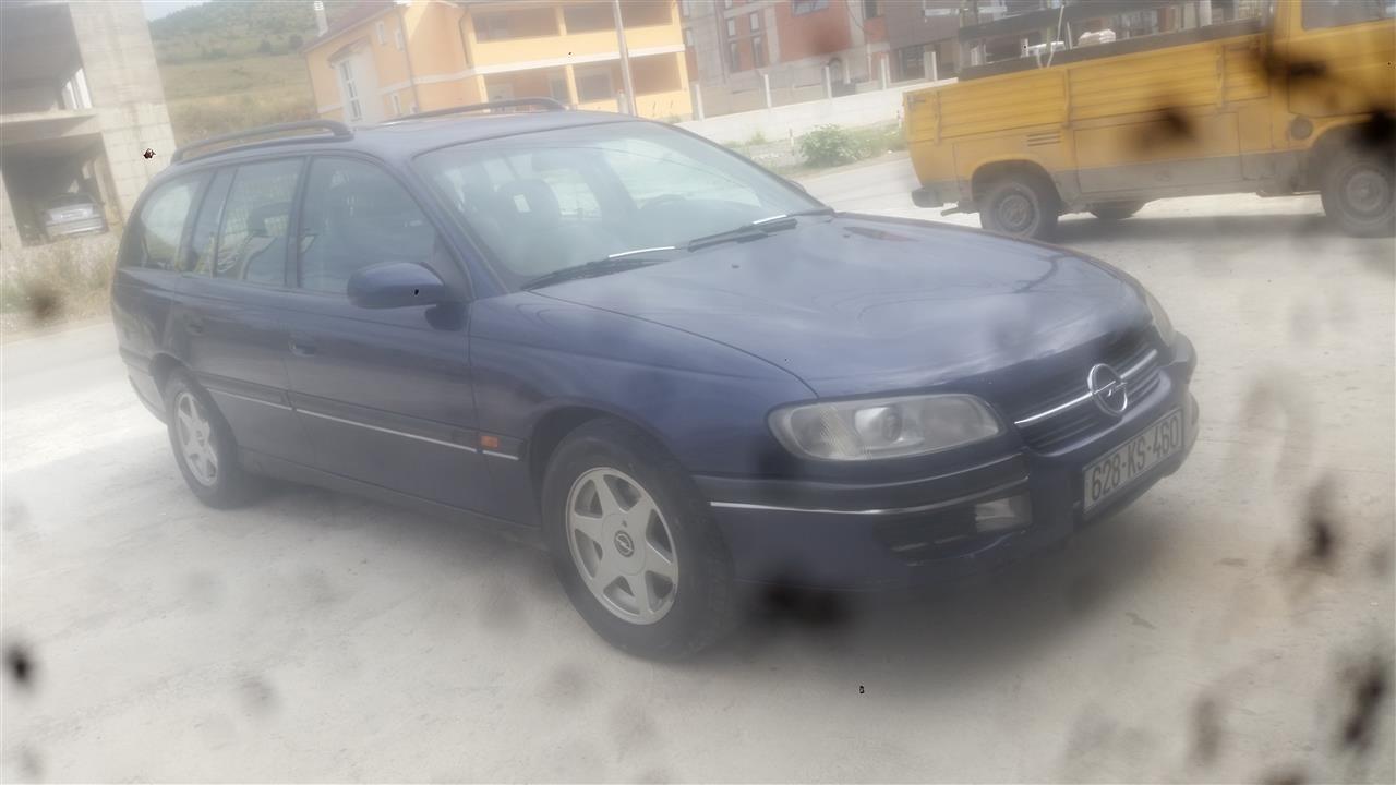 Opel-omega-2-0