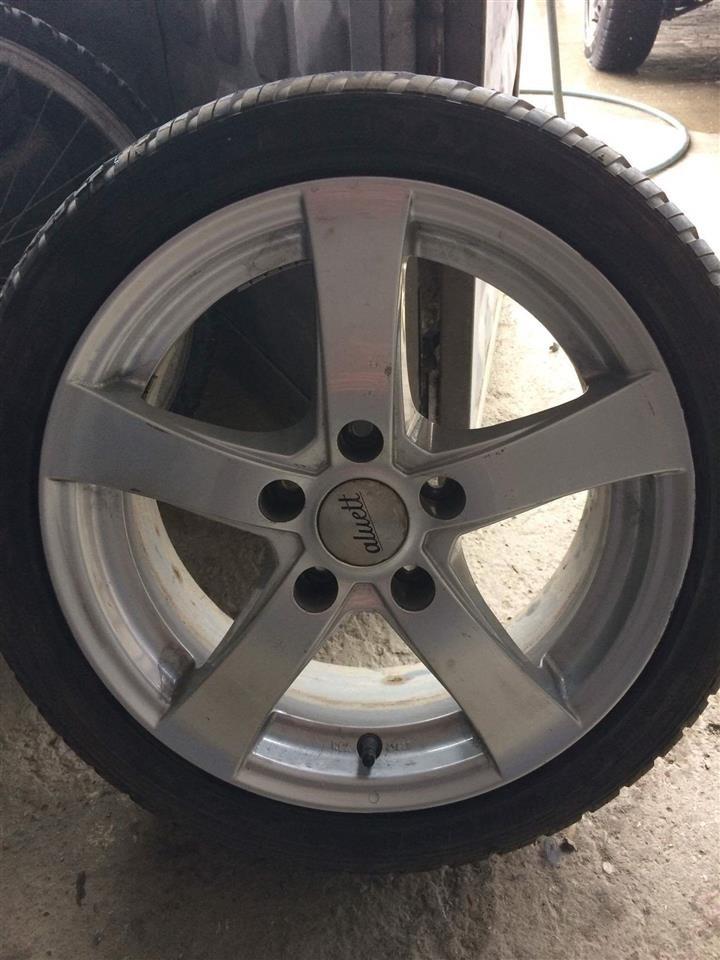 Fellne--215-40-R16-