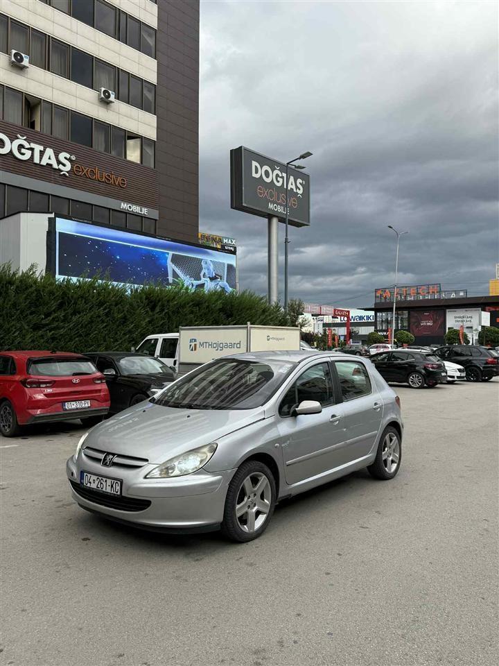 Pevgeot-307