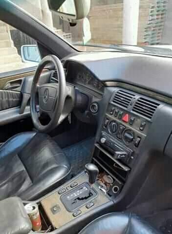 shitet mercedesi E280 benzin