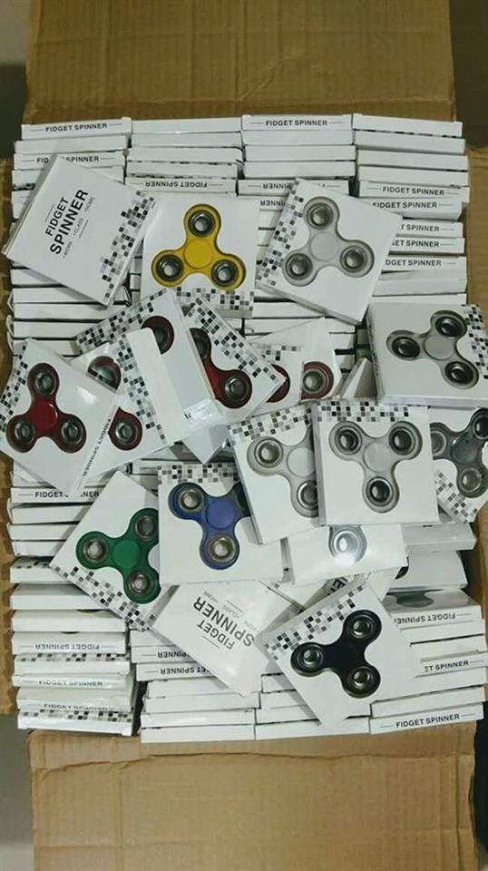 FIDGET-SPINNER-