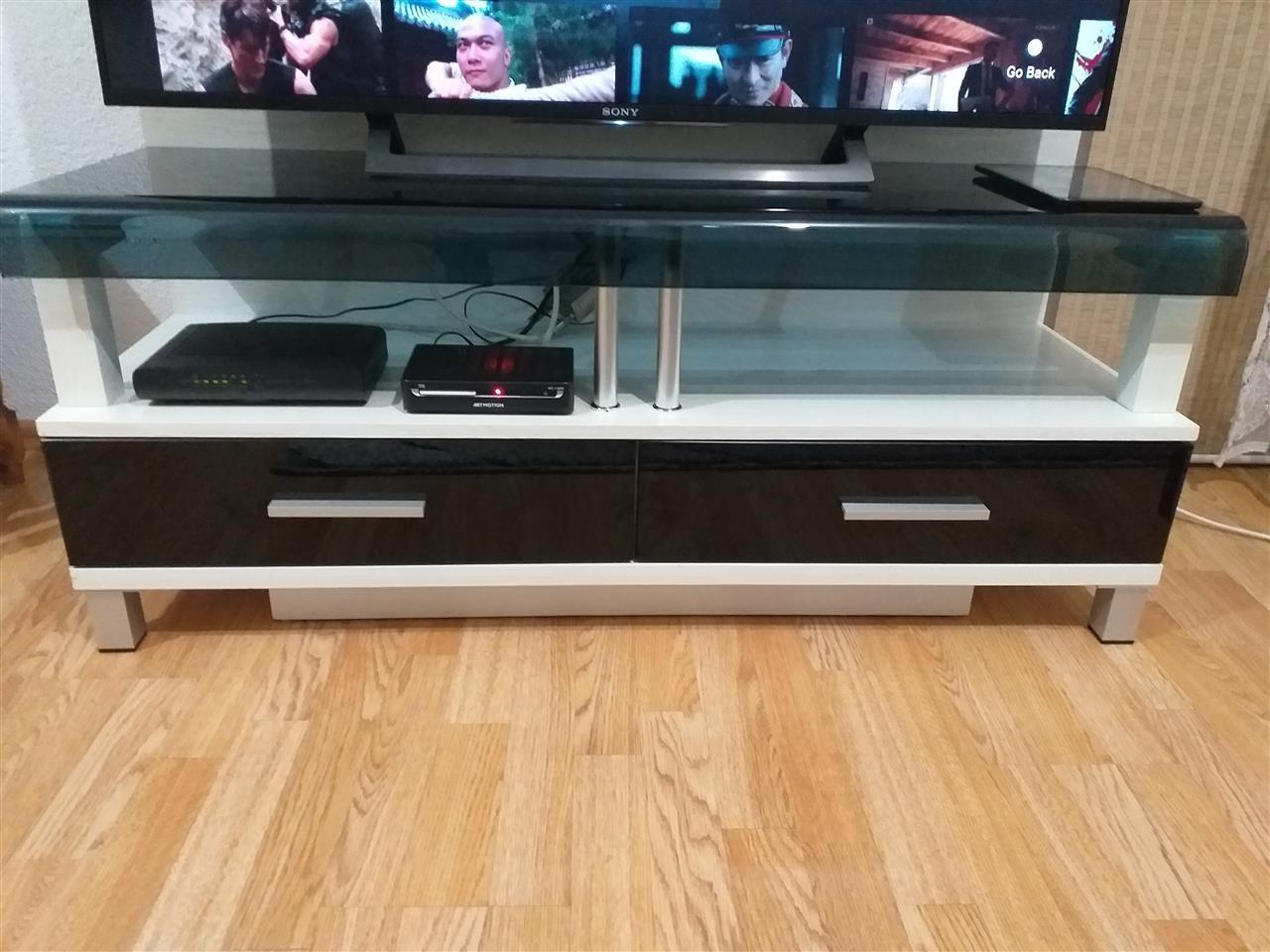 Tv-komod