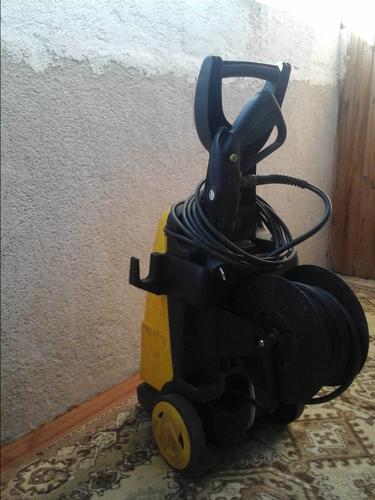 Maqina per auto larje