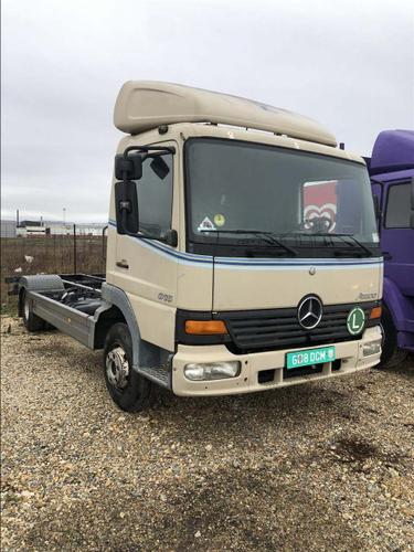 Atego 818