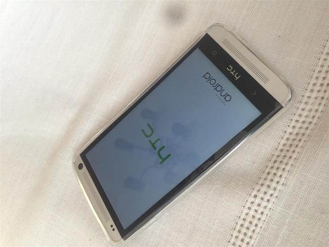HTC M7 One