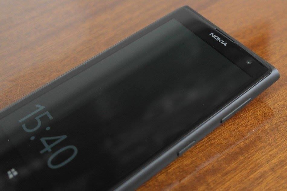 Nokia-909-