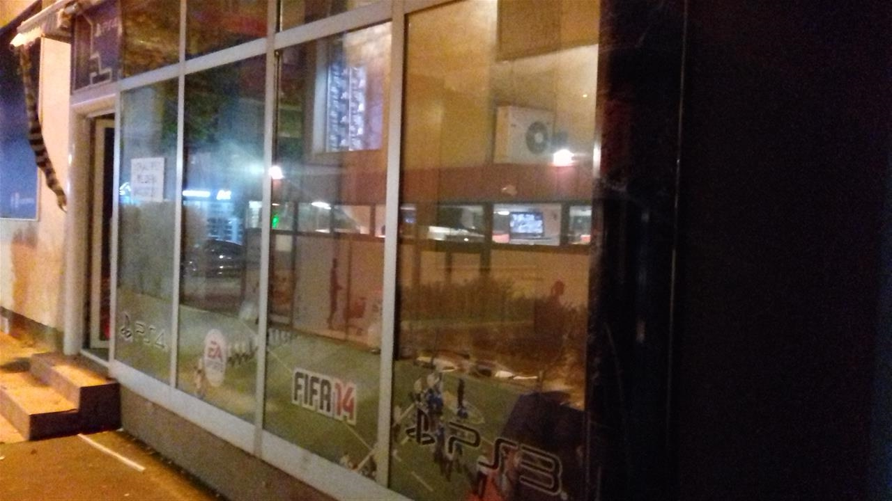 LOKAL