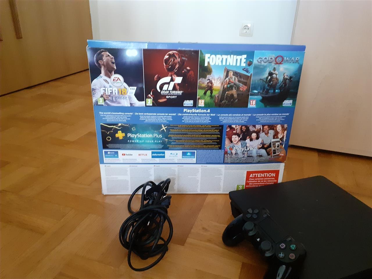 Ps4-slim
