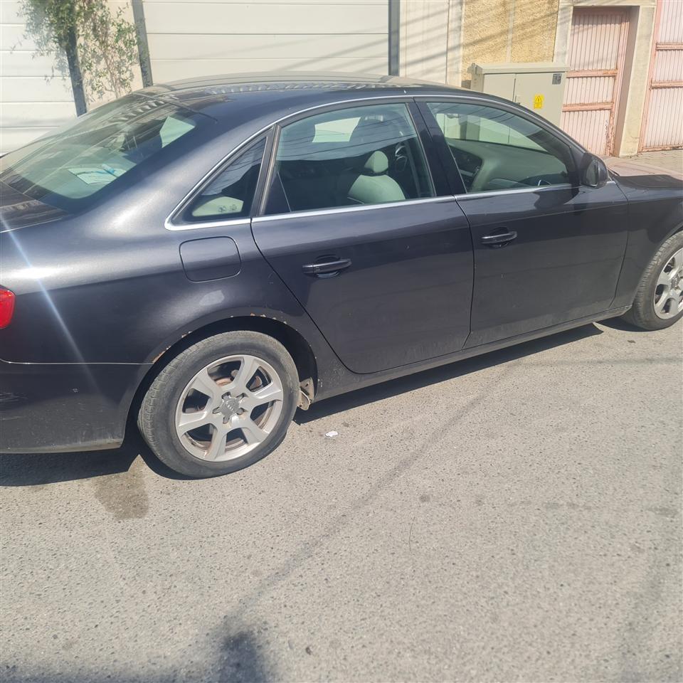 Audi-A4