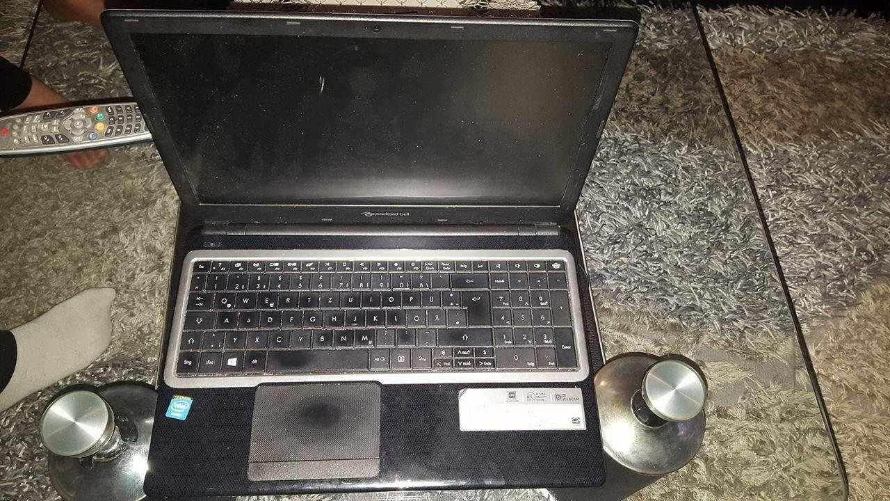 Packard-bell-8