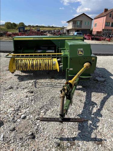 John deere 342A