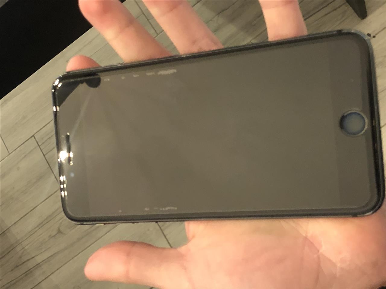 Iphone-8-plus-64gb-CE