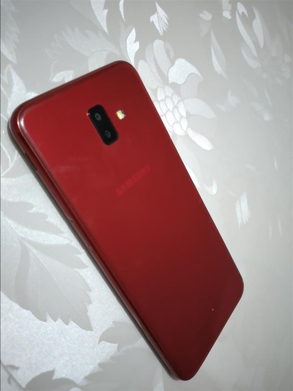 samsung-j6+