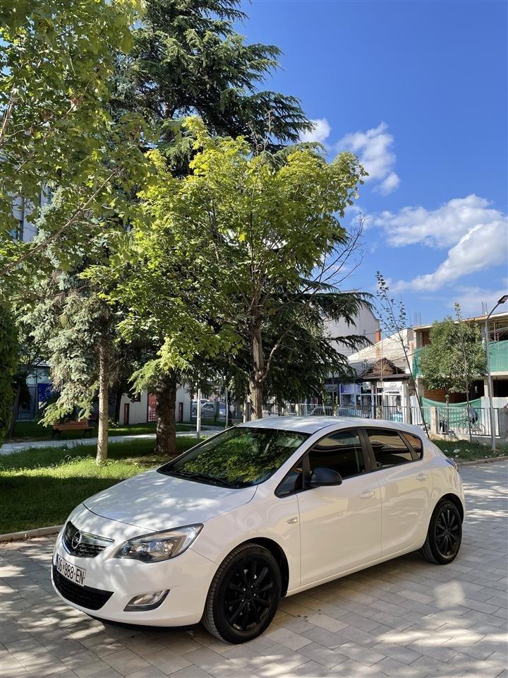 Opel-Astra-