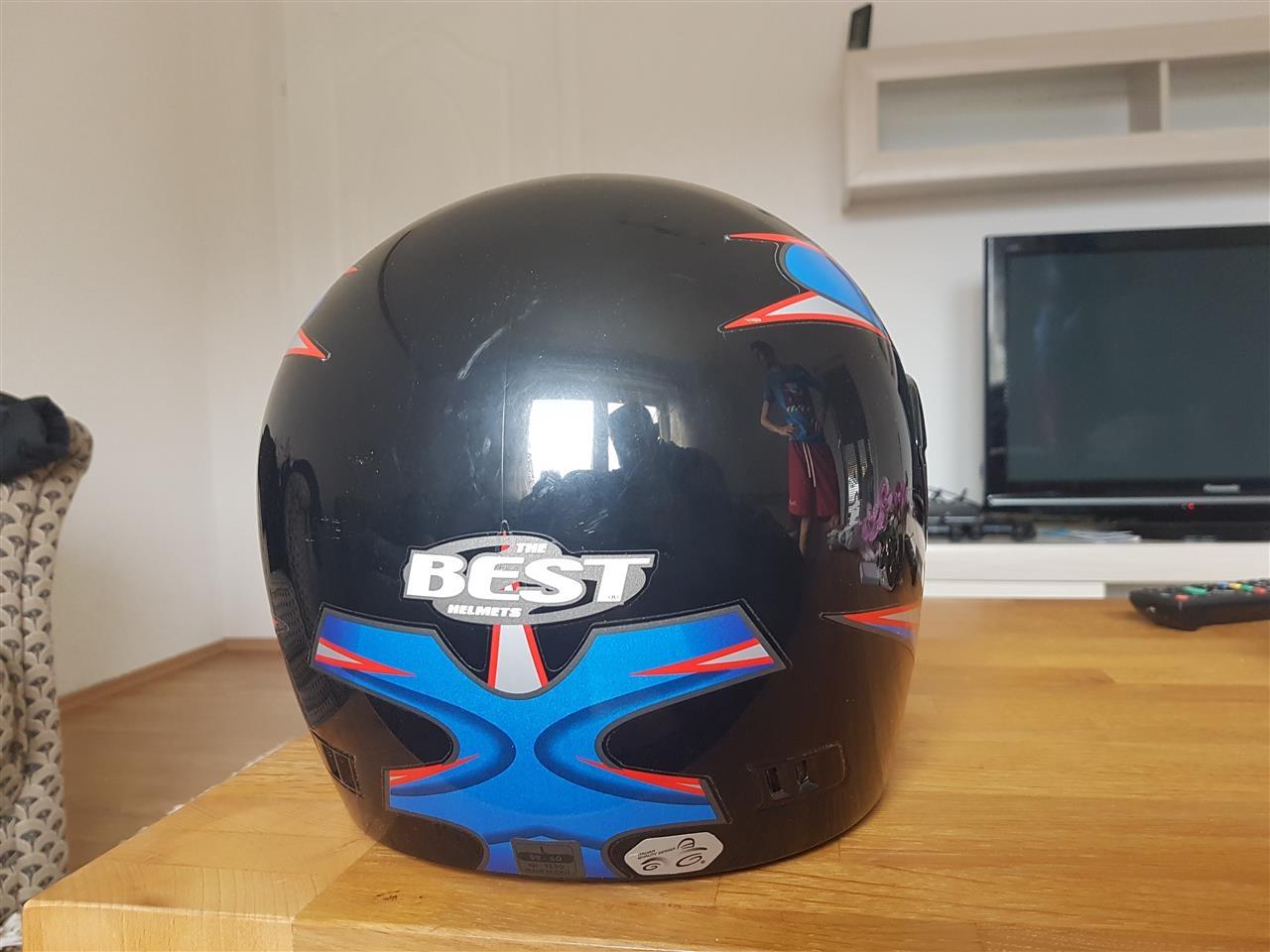 Helmet-