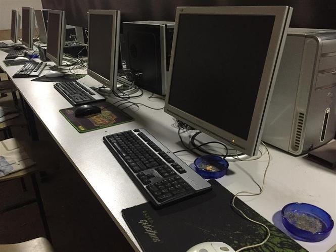 InternetCafe 