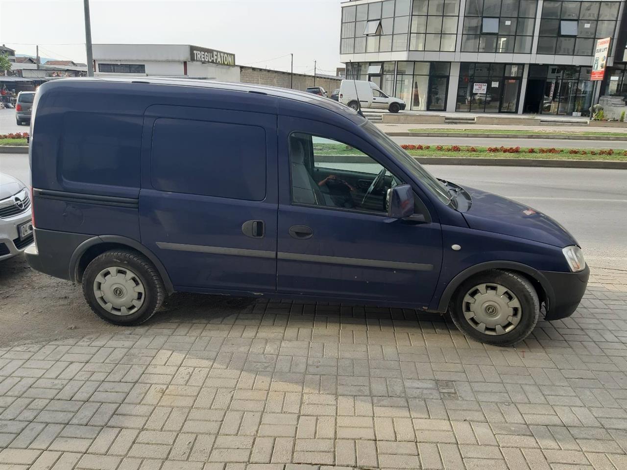 OPEL-COMBO-