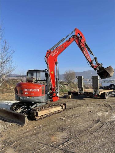 Neuson 8003
