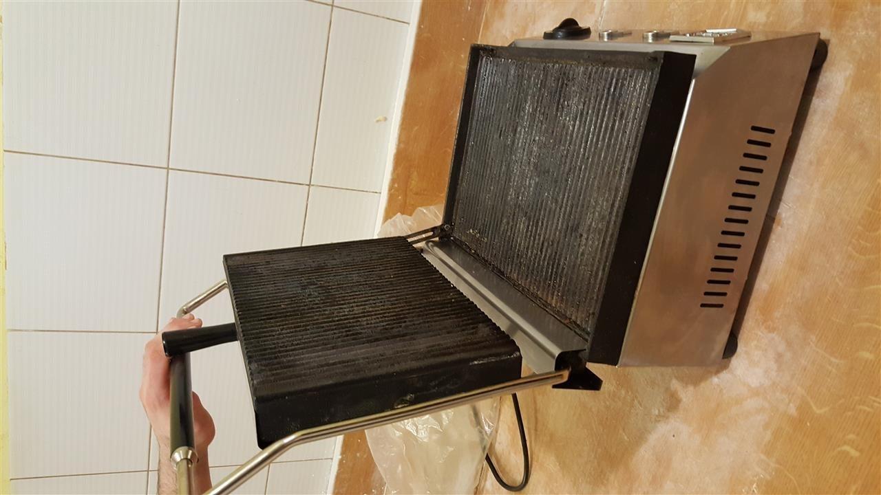 Toster-150-E-i-diskutushem