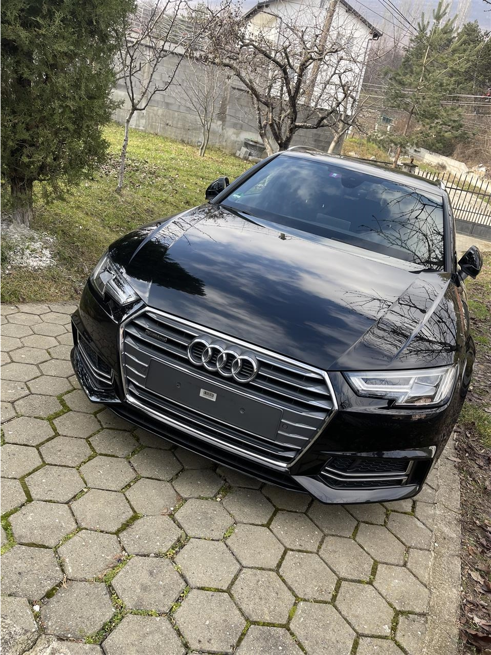 Shitet-audi-A4