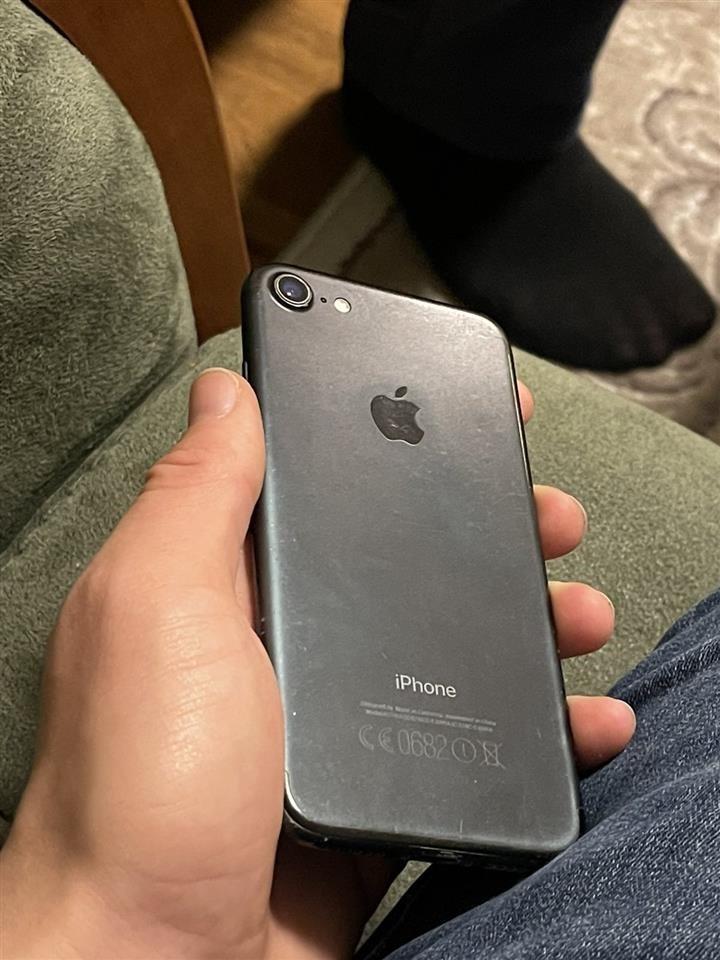 iPhone-7-black