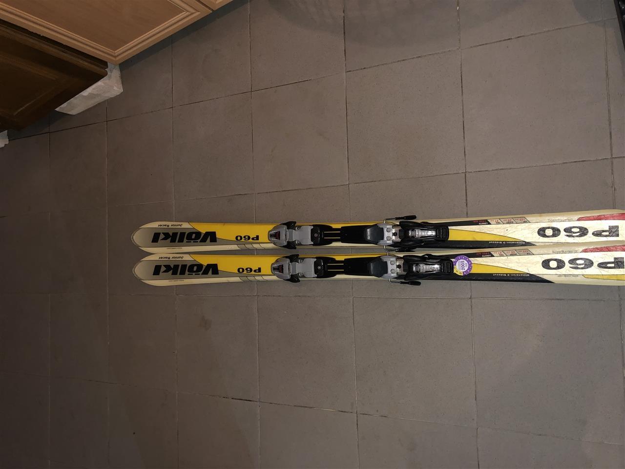 Skija