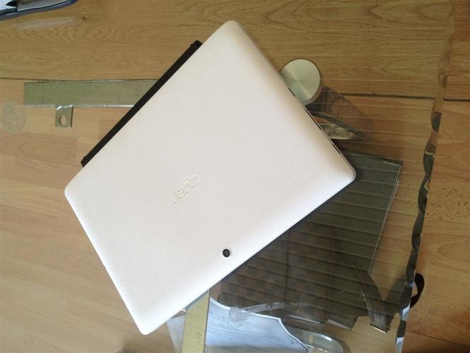 mini llaptop + tablet 