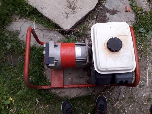 Gjenerator--agergat-