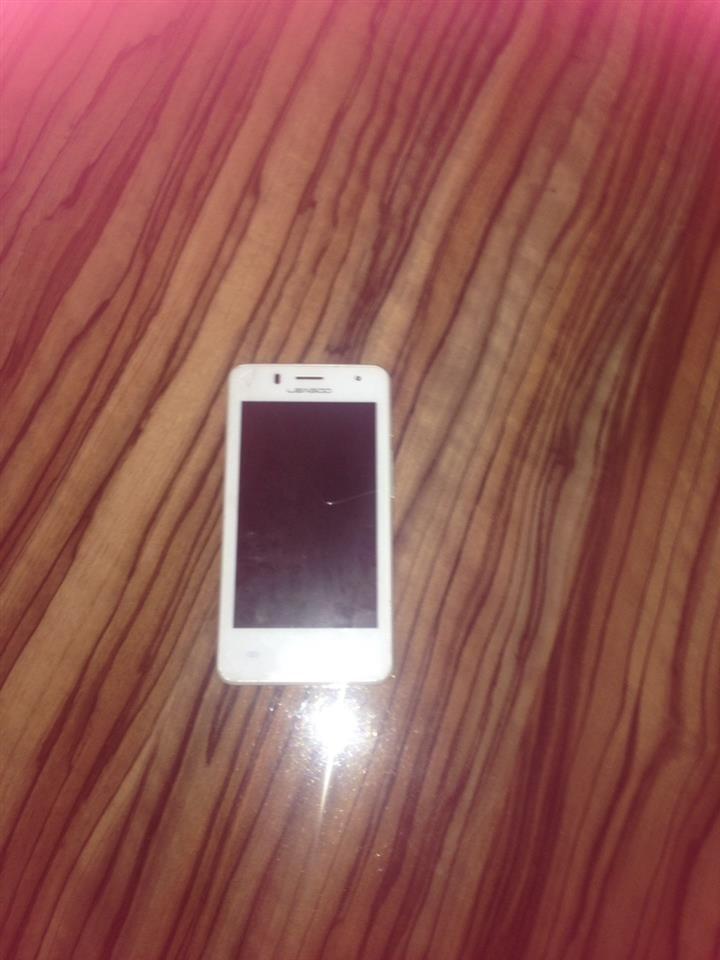 Leagoo-Alfa-4
