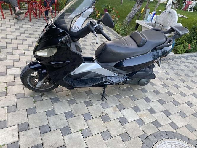 Motor