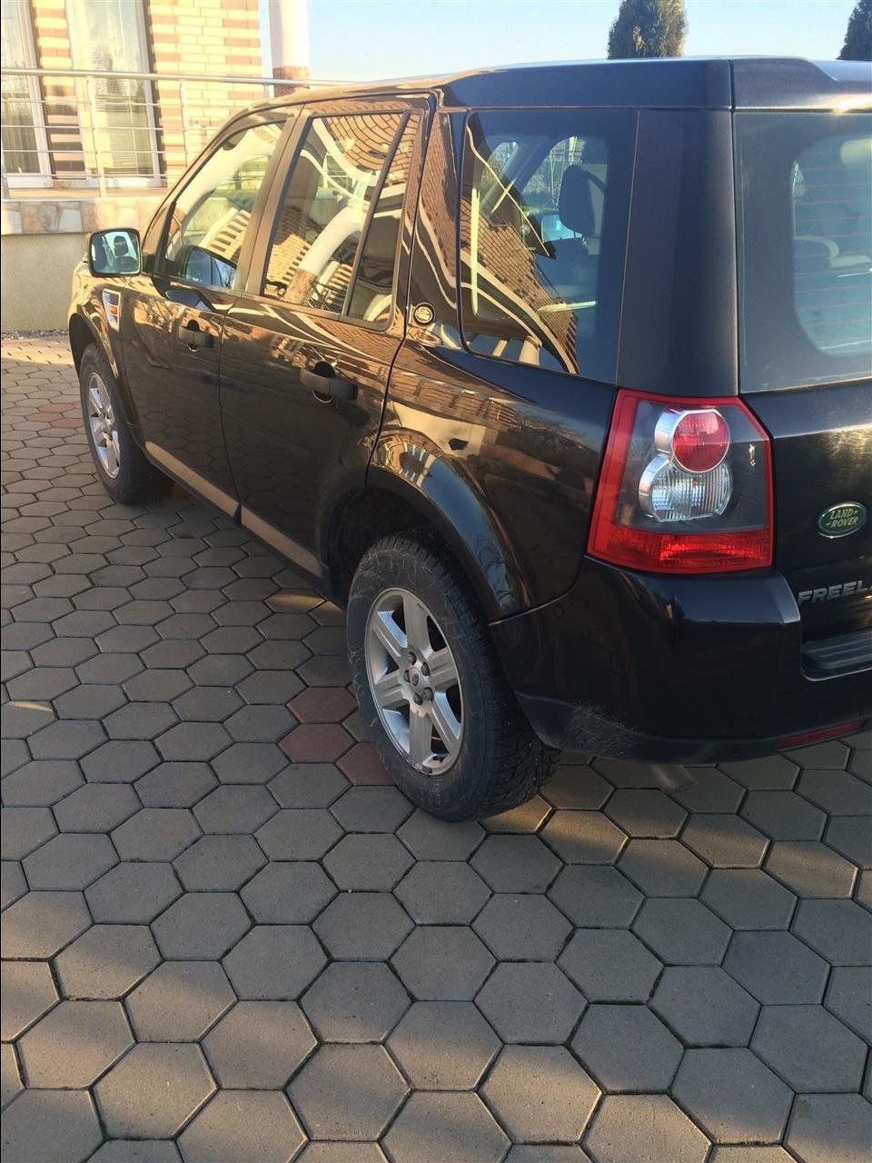 Land-Rover