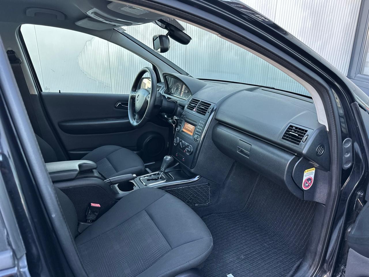 Mercedes-B180-Diesel-Automatik-RKS