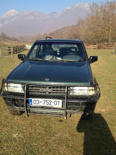 Opel frontere 