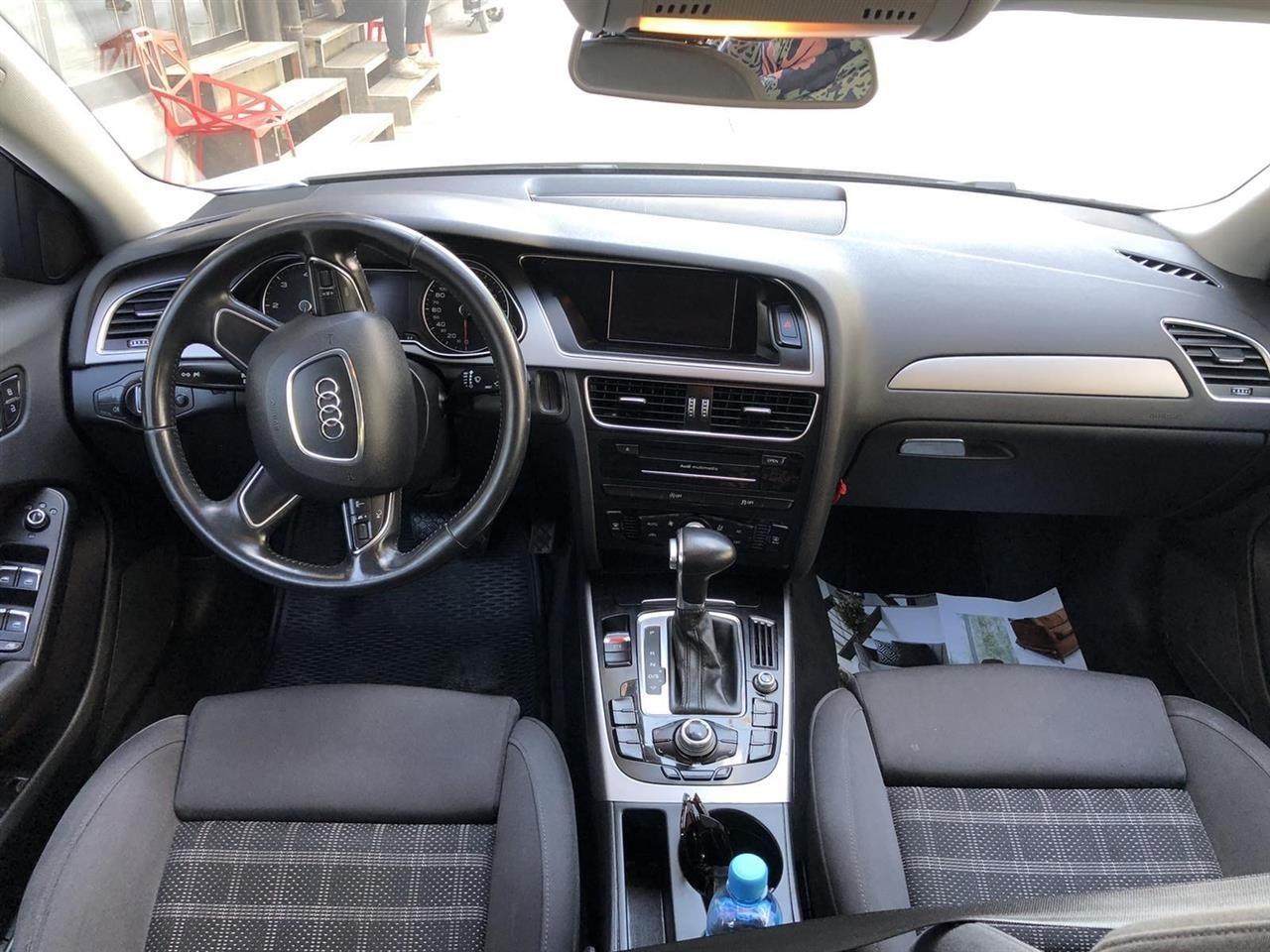 Audi-A4