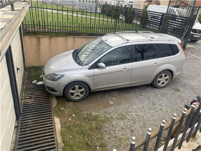 Shitet Ford focus