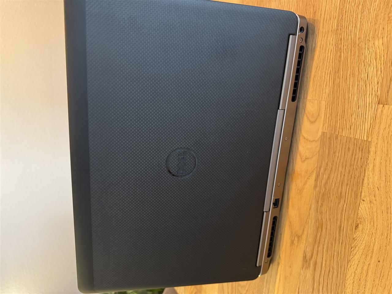 Dell-Precision-7520-I7--24GB-512ssd+2TB