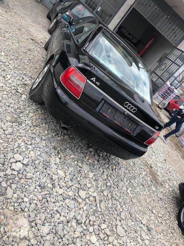 Audi-A4