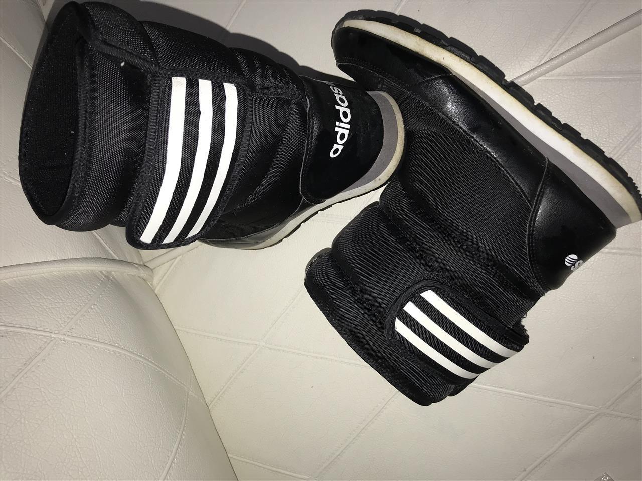 Bota-Adidas--