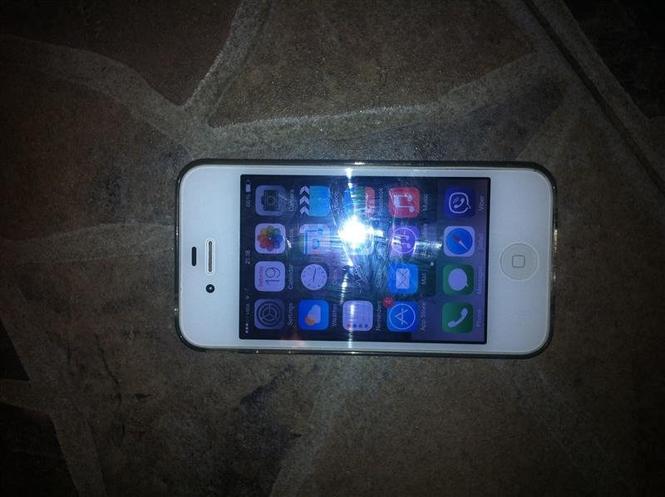 iPhone  4