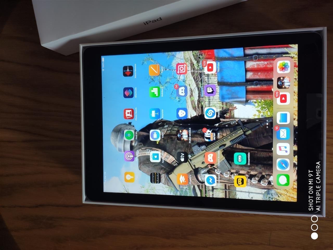 Shes-Ipad-6th-generation-32GB