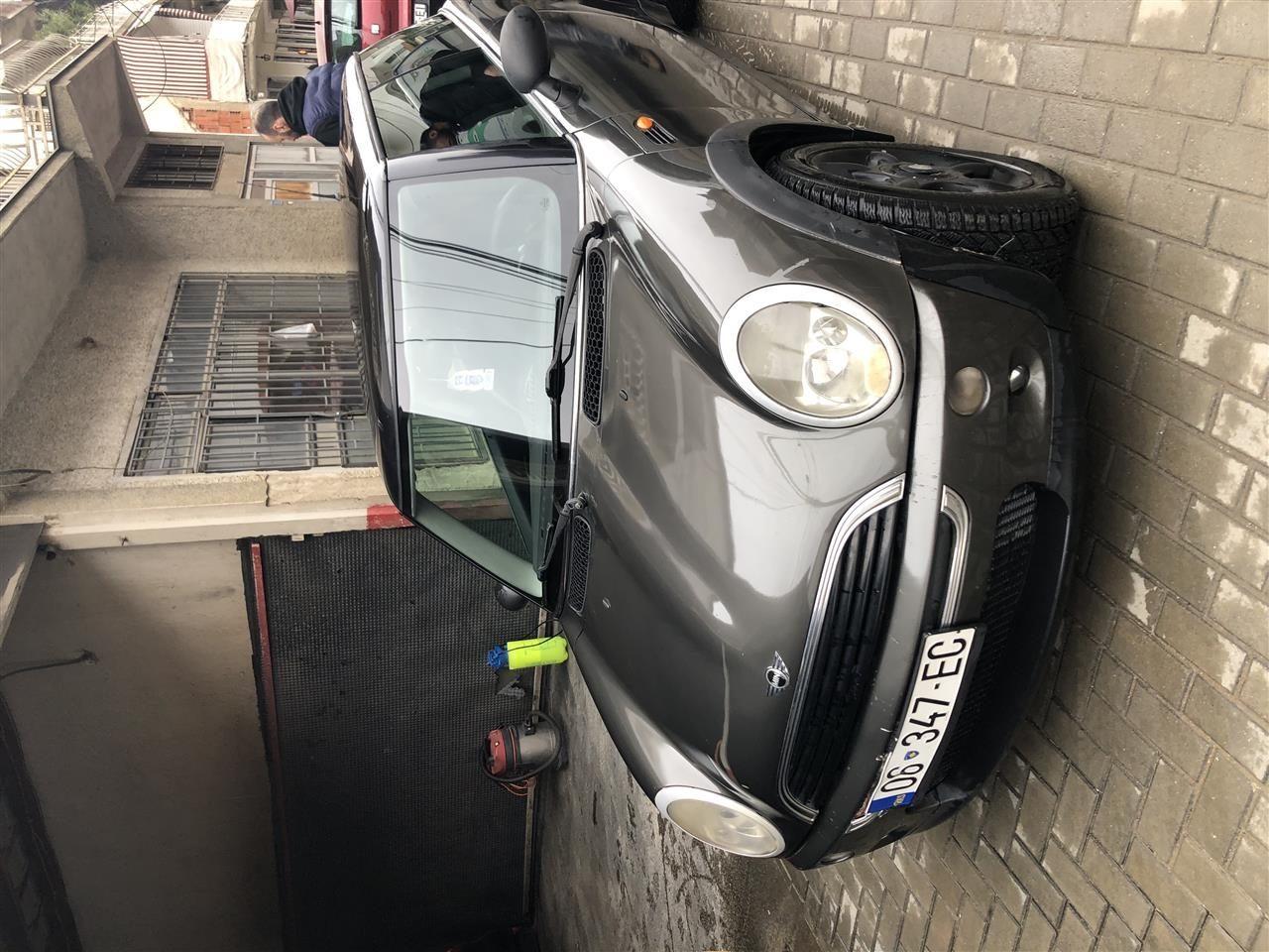 shitet-Mini-cooper-one