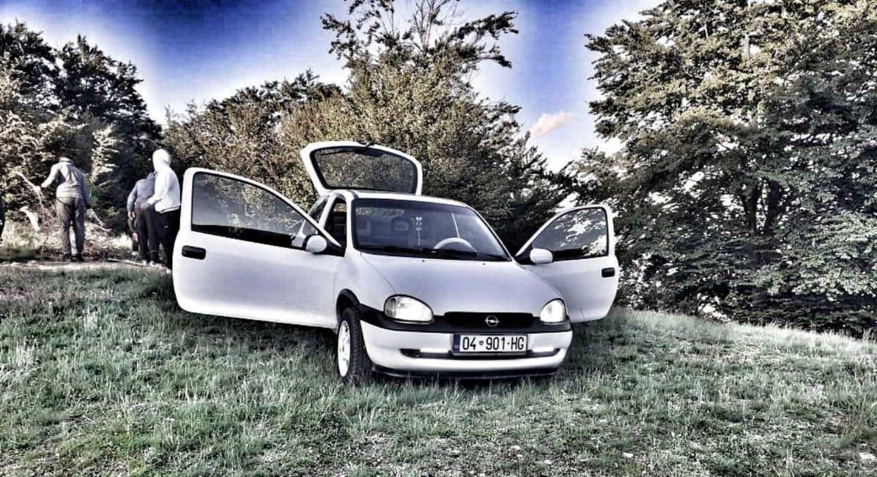 Opel-corsa-b